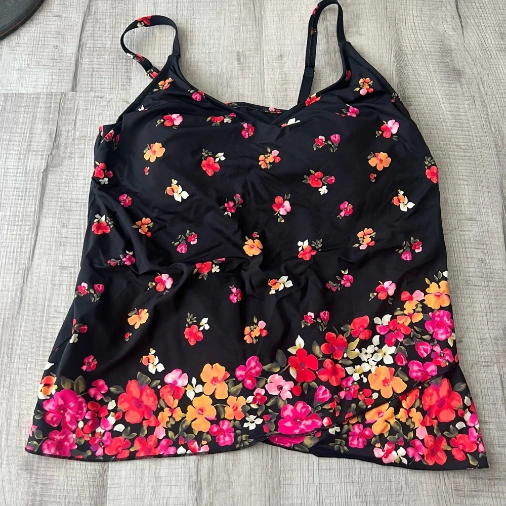 NWT Lands End Tulip Hem Tankini Swimsuit Top Black Meadow Floral Size 14-16 - Picture 2 of 6